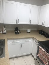 18304 NW 68th Ave-Unit -F in Hialeah, FL - Building Photo - Building Photo
