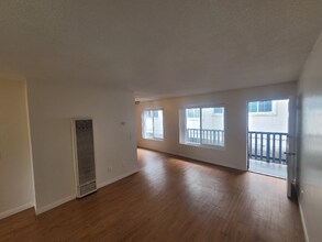 234 Dahlia Ave in Imperial Beach, CA - Foto de edificio - Building Photo