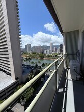 445 Kaiolu St, Unit 1208 in Honolulu, HI - Building Photo - Building Photo