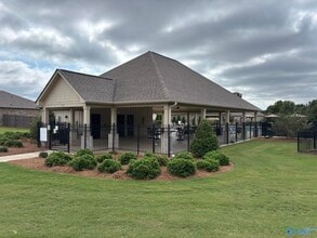 105 High Leaf Dr in Harvest, AL - Building Photo - Building Photo