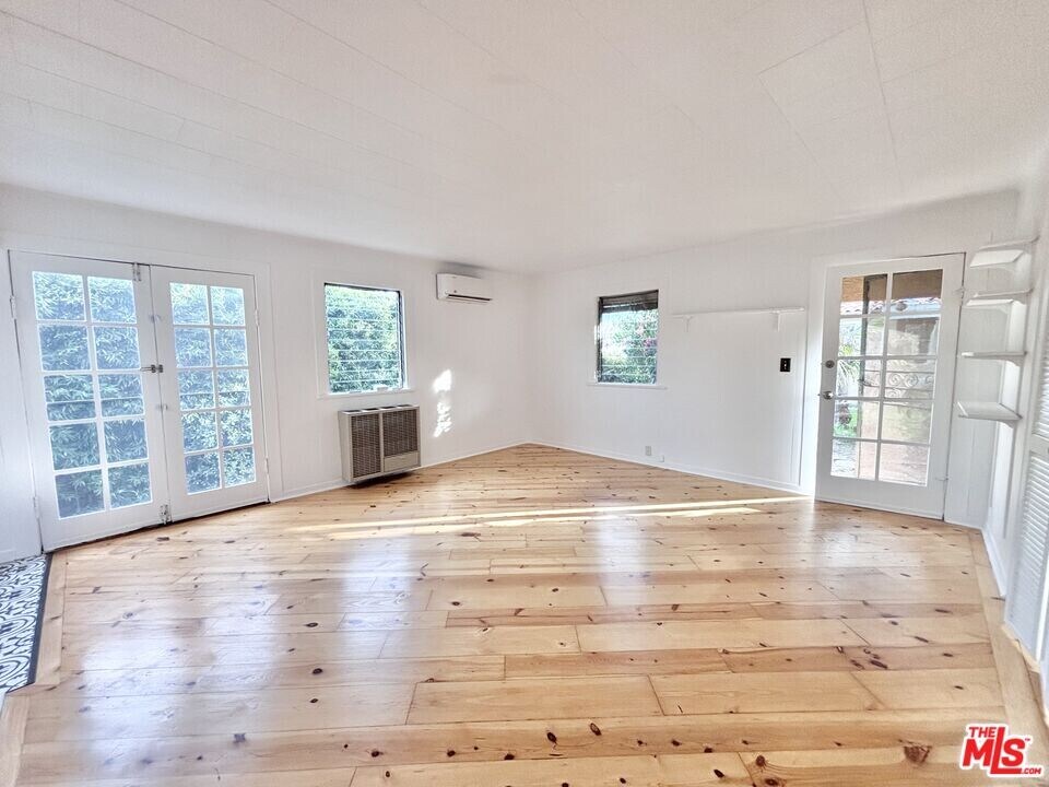 2339 1/2 Norwalk Ave in Los Angeles, CA - Building Photo