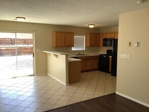 6219 Vaughn Dr NE in Rio Rancho, NM - Building Photo - Building Photo