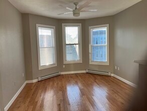 1084 Dorchester Ave, Unit 2 in Boston, MA - Building Photo - Building Photo