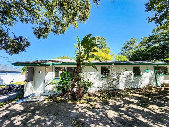 2611 41st Ave N in St. Petersburg, FL - Building Photo - Building Photo