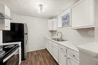 562 Glenwood Ave in Cincinnati, OH - Building Photo - Building Photo