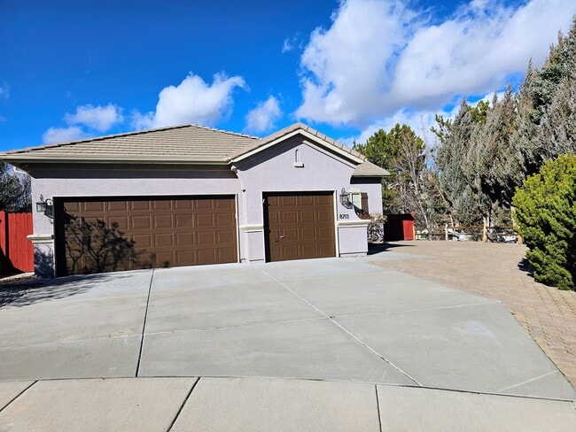 property at 8713 Spinner Ct