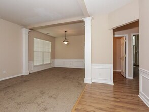 8909 Lyleton Ln in Charlotte, NC - Building Photo - Building Photo
