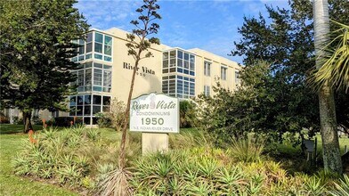 1950 NE Indian River Dr in Jensen Beach, FL - Building Photo - Building Photo