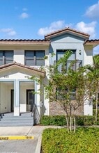 6151 SW 36th Ct in Miramar, FL - Building Photo - Building Photo