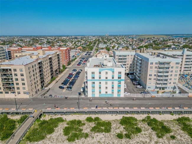 property at 10 Franklin Blvd