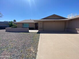 13646 N Tan Tara Point in Sun City, AZ - Building Photo