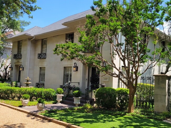 property at 4305 University Blvd