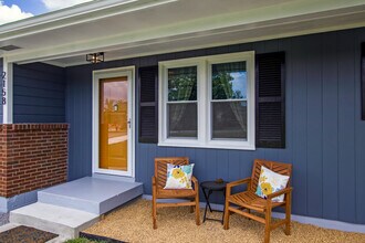 2158 Brookview Dr, Unit A in Nashville, TN - Building Photo - Building Photo