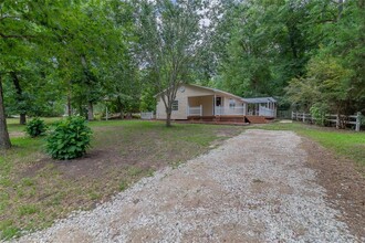 11257 S Lake Shore Dr in Conroe, TX - Building Photo - Building Photo
