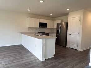 112 Vulcan St in Owens Cross Roads, AL - Building Photo - Building Photo