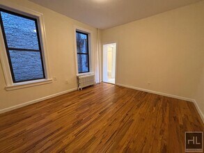 WEST 72 STREET in New York, NY - Building Photo - Building Photo