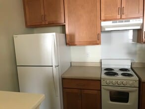 Ivy Manor Apartments in Virginia, MN - Building Photo - Building Photo