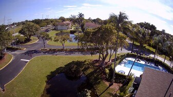 Mission Lakes in Tamarac, FL - Building Photo
