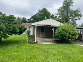 7305 Helen Ave in Louisville, KY - Foto de edificio - Building Photo