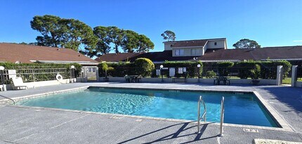 136 Pine Island Cir in Kissimmee, FL - Building Photo - Building Photo