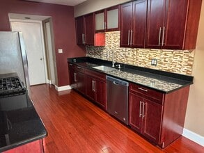 1314 Sandhurst Ln in South Elgin, IL - Building Photo - Building Photo