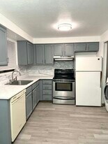 19535 NW Pondosa Ct in Portland, OR - Building Photo