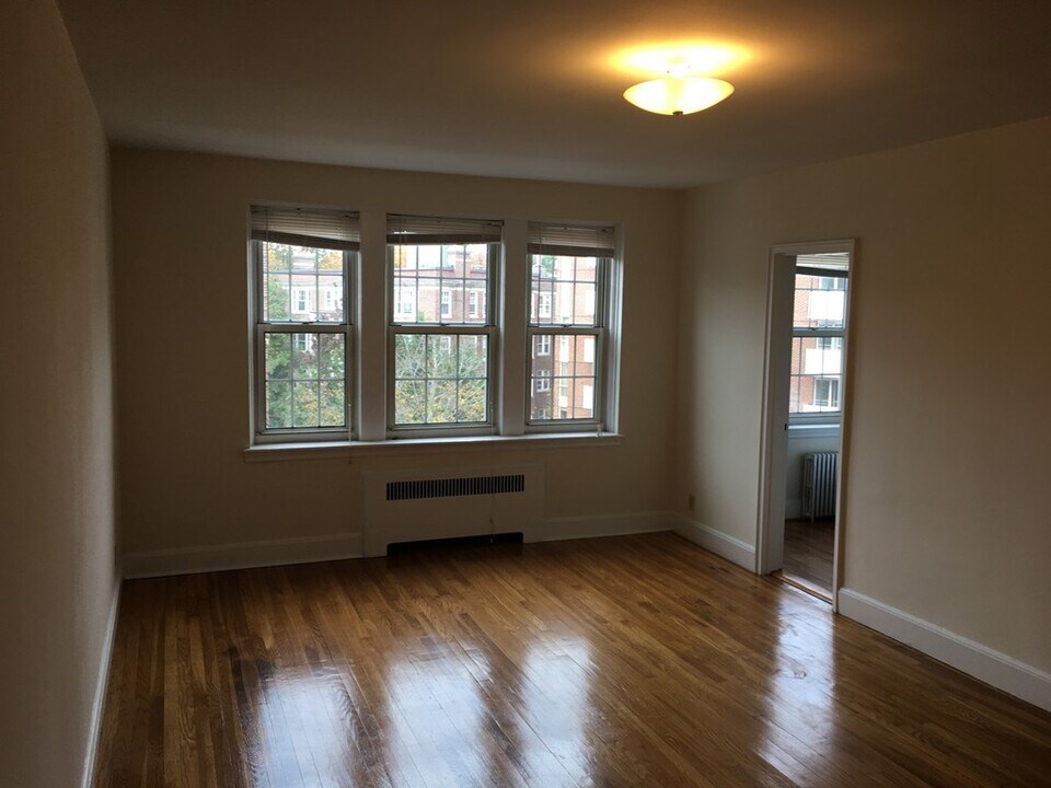 20 Concord Ave, Unit 314 in Cambridge, MA - Building Photo