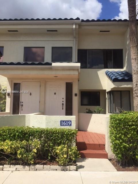1619 NW 81st Way in Plantation, FL - Building Photo