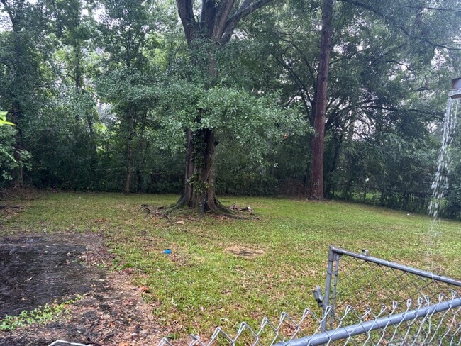 757 Robinhood Rd in Jackson, MS - Building Photo - Building Photo