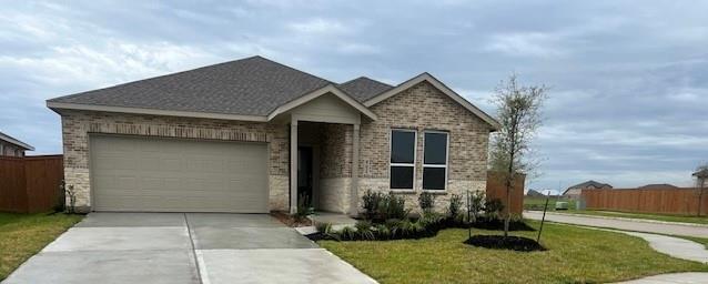 902 Heaven Dr in Beasley, TX - Building Photo
