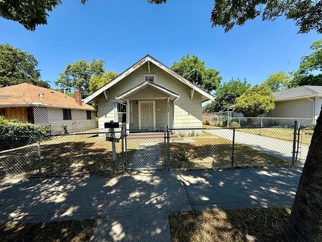 property at 2133 E Marsh St
