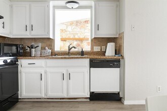 1212 Bonnie Brae St in Austin, TX - Building Photo - Building Photo