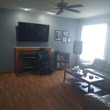 277 W Biros Ln in Round Lake, IL - Building Photo - Building Photo