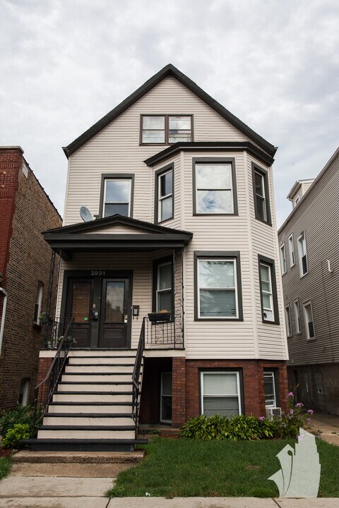 2931 N Springfield Ave, Unit 2 in Chicago, IL - Building Photo