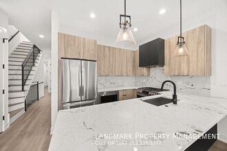 1545 N Artesian Ave-Unit -Unit 3 in Chicago, IL - Building Photo - Building Photo