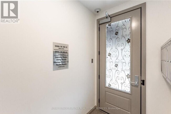 36 Grant Ave in Hamilton, ON - Building Photo - Building Photo