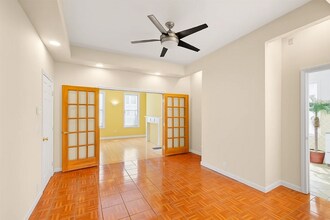 197 Dorchester St, Unit 1 in Boston, MA - Building Photo - Building Photo