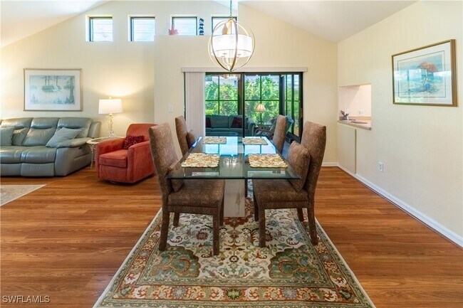 522 Beachwalk Cir in Naples, FL - Building Photo - Building Photo