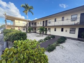 3330 NW 48th Terrace in Miami, FL - Building Photo