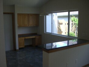 722 Hilltop Ln, Unit 722 in Toledo, OH - Foto de edificio - Building Photo