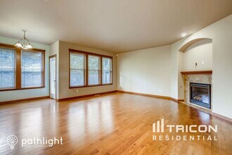 4414 24th St SE in Puyallup, WA - Building Photo - Building Photo