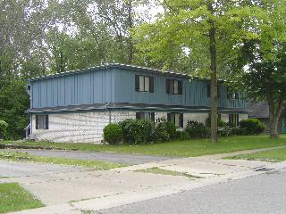 1561 Brooke Park Dr in Toledo, OH - Building Photo - Building Photo