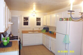 24606 University Ave in Loma Linda, CA - Foto de edificio - Building Photo