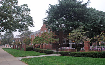 Old Town Gardens in Alexandria, VA - Foto de edificio - Building Photo