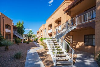 5170 S Jones Blvd in Las Vegas, NV - Building Photo - Building Photo