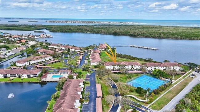 6062 SE Landing Way in Stuart, FL - Building Photo - Building Photo