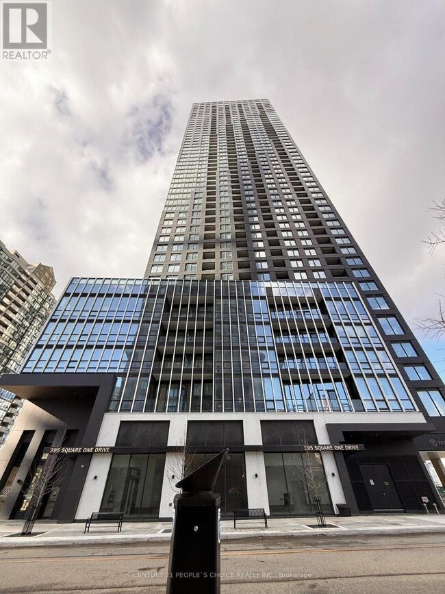 395 Square One Dr in Mississauga, ON - Building Photo - Building Photo