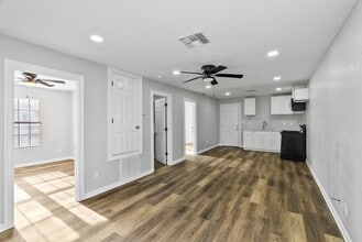 3127 Magnolia St in Corpus Christi, TX - Building Photo - Building Photo