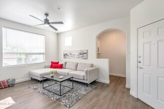 29606 N Tatum Blvd in Cave Creek, AZ - Building Photo - Building Photo