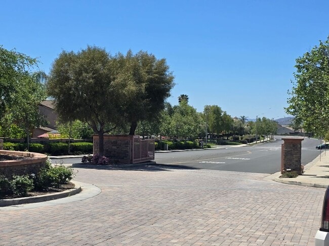 1482 Peppermint Dr in Perris, CA - Building Photo - Building Photo